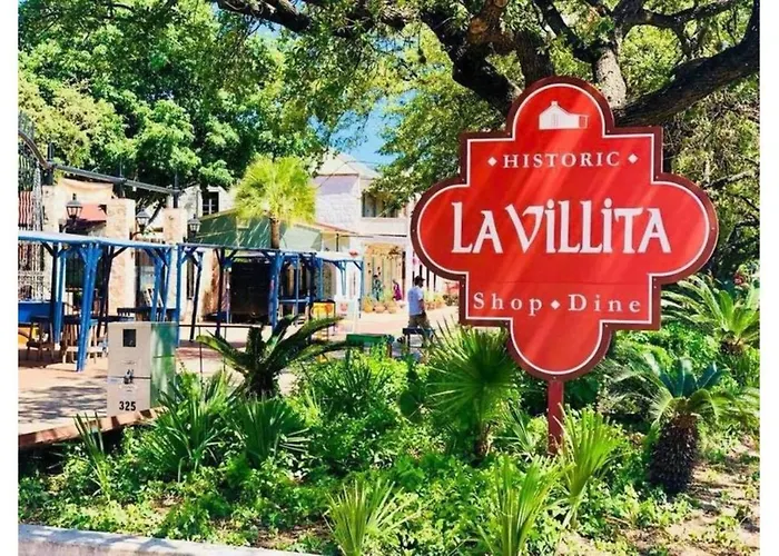 Beautiful Fenced 3Br 2Ba Near Exciting Downtown